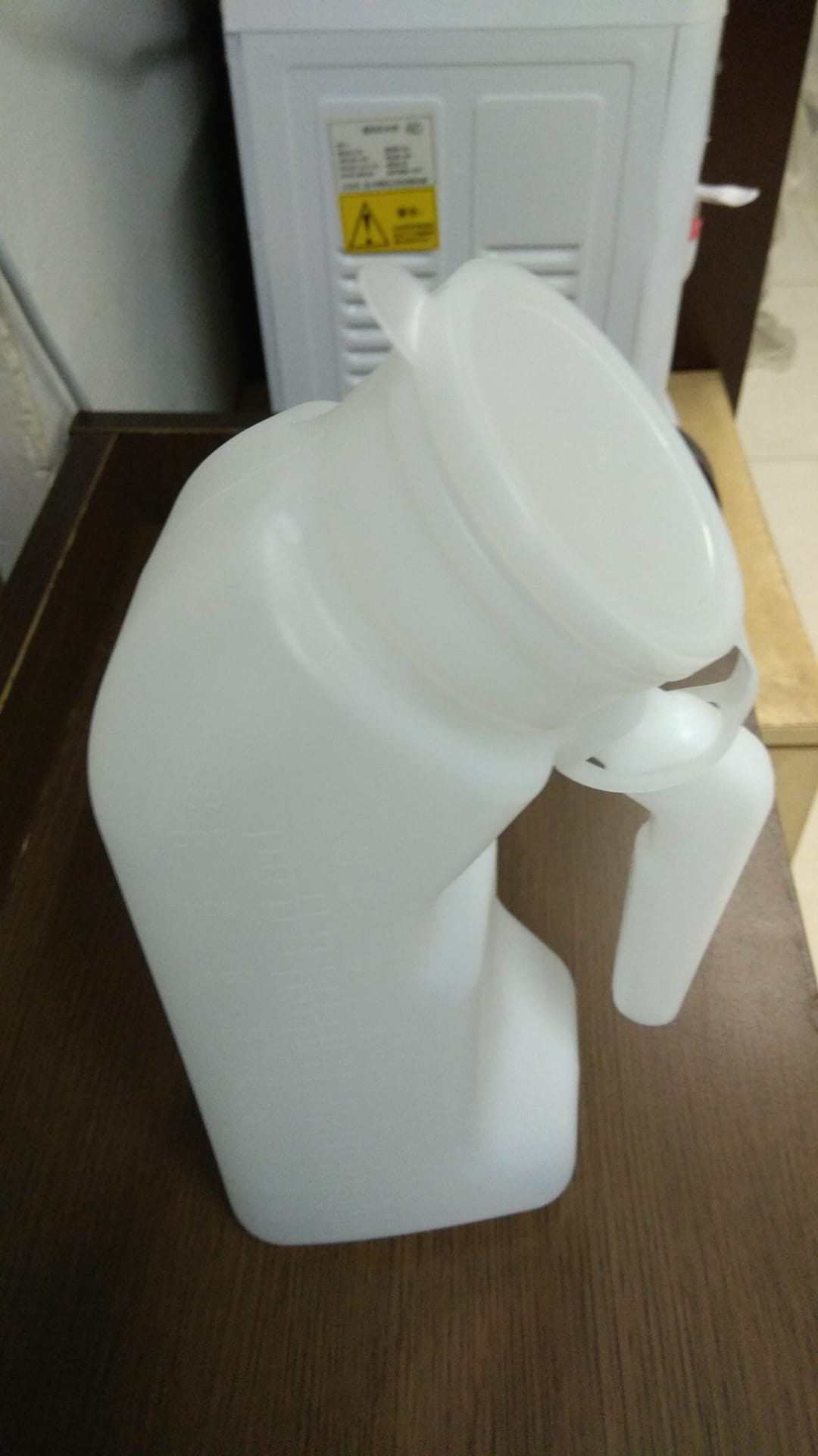 大口有蓋尿壺(男用)