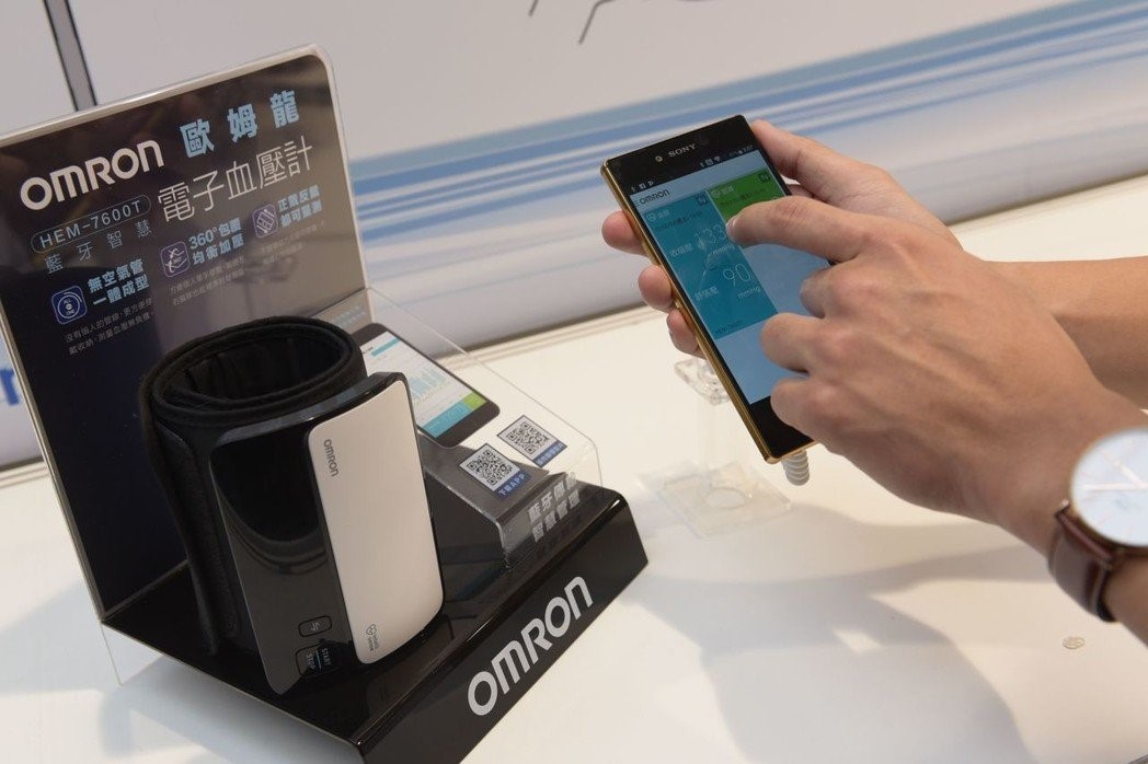 OMRON 藍牙智慧血壓計 方便好用