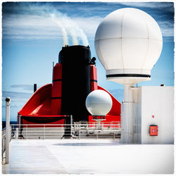 QM2