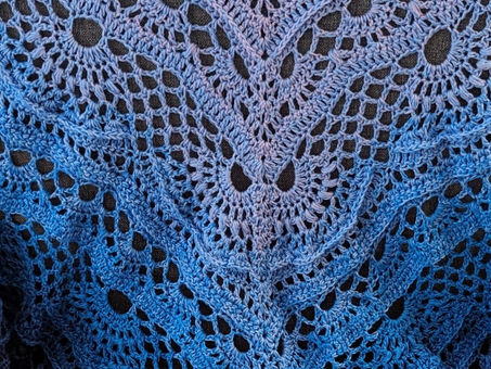 Everybody loves crochet shawls