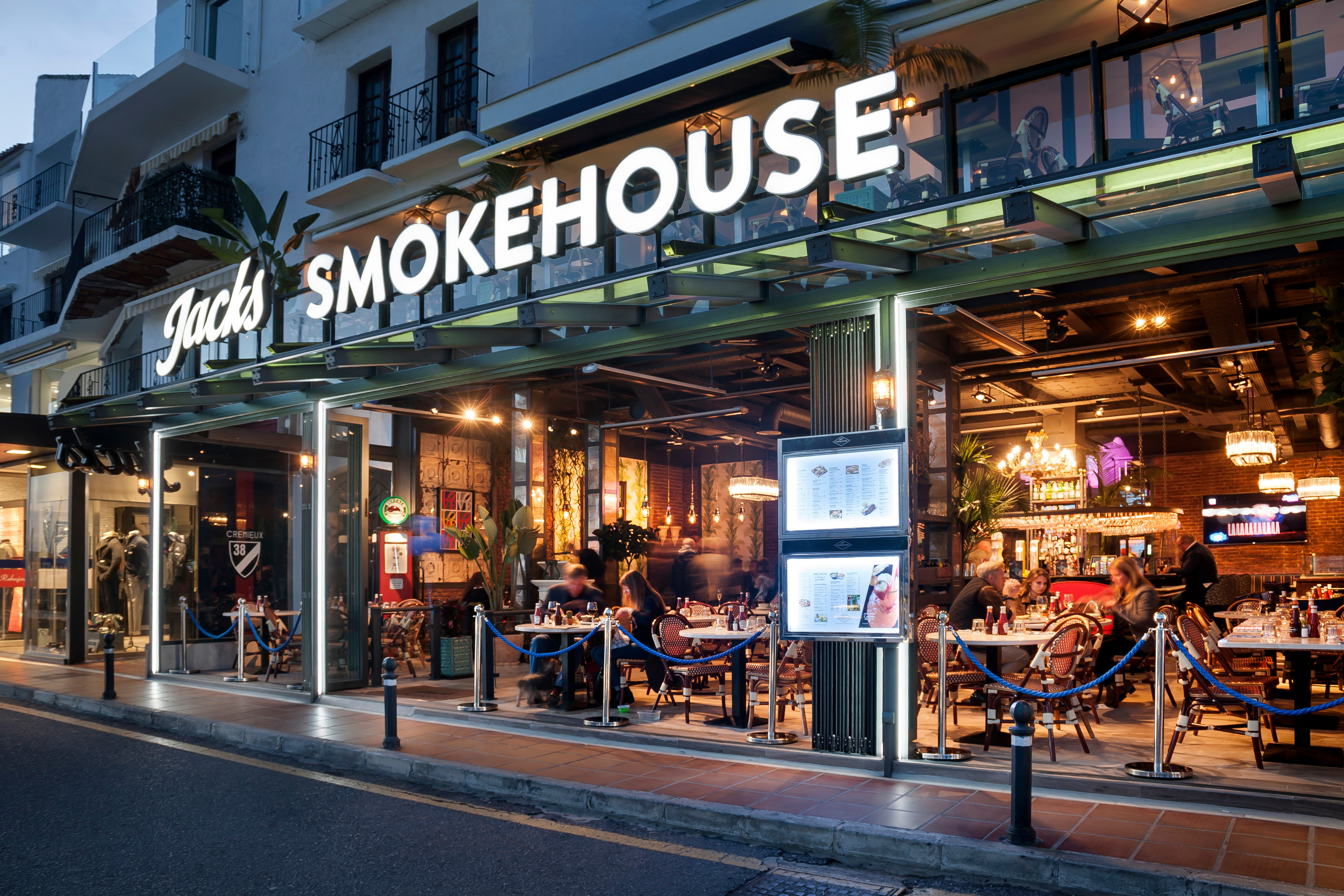 Sydney ferry: taronga zoo, manly, watsons bay Restaurant Puerto Banus | Jacks Smokehouse | Marbella