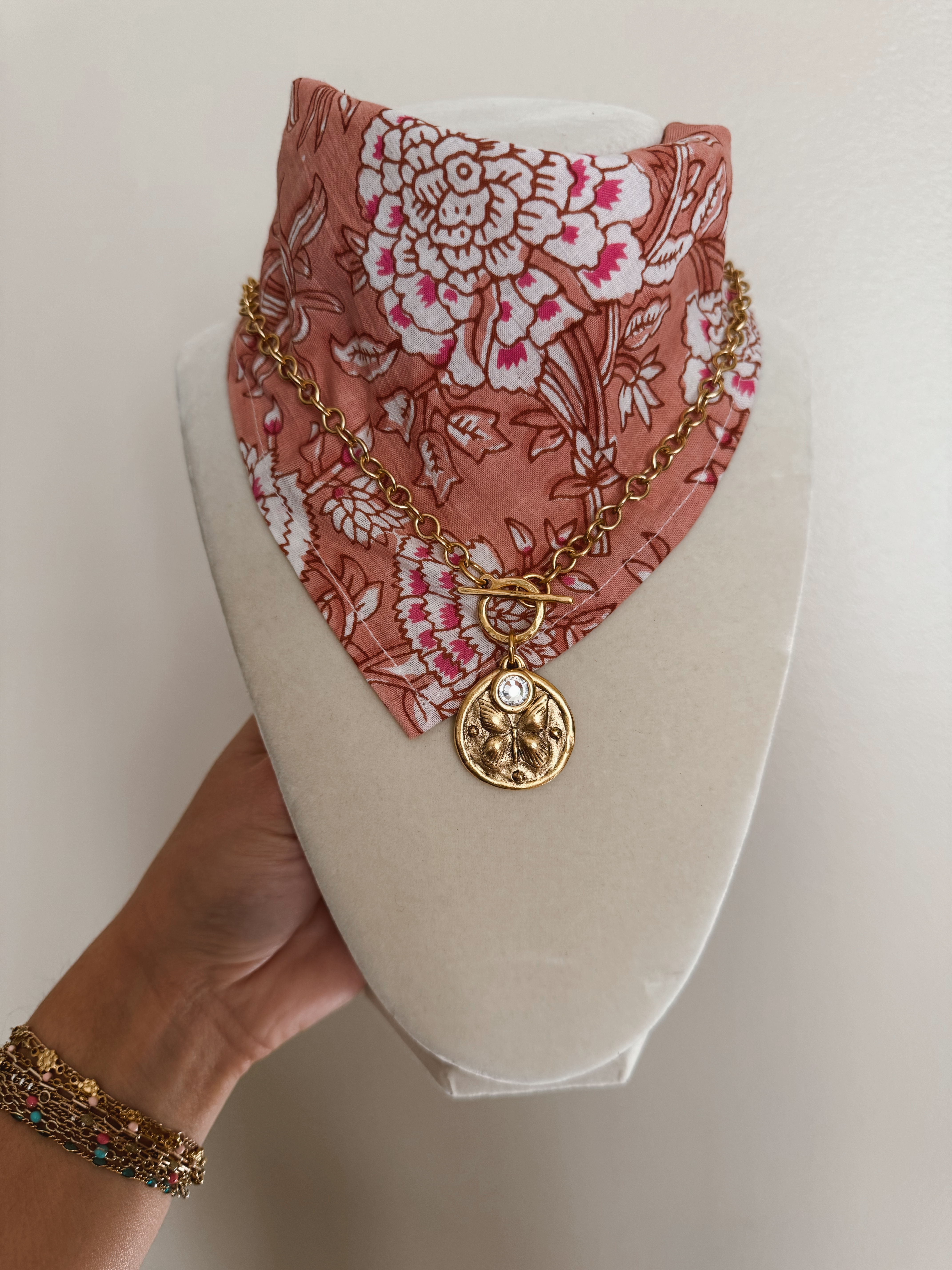 dolly necklace (w/ stone)
