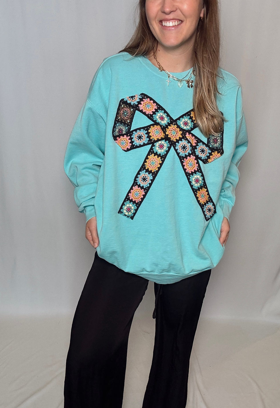Thumbnail: Bow crewneck - Blue crochet