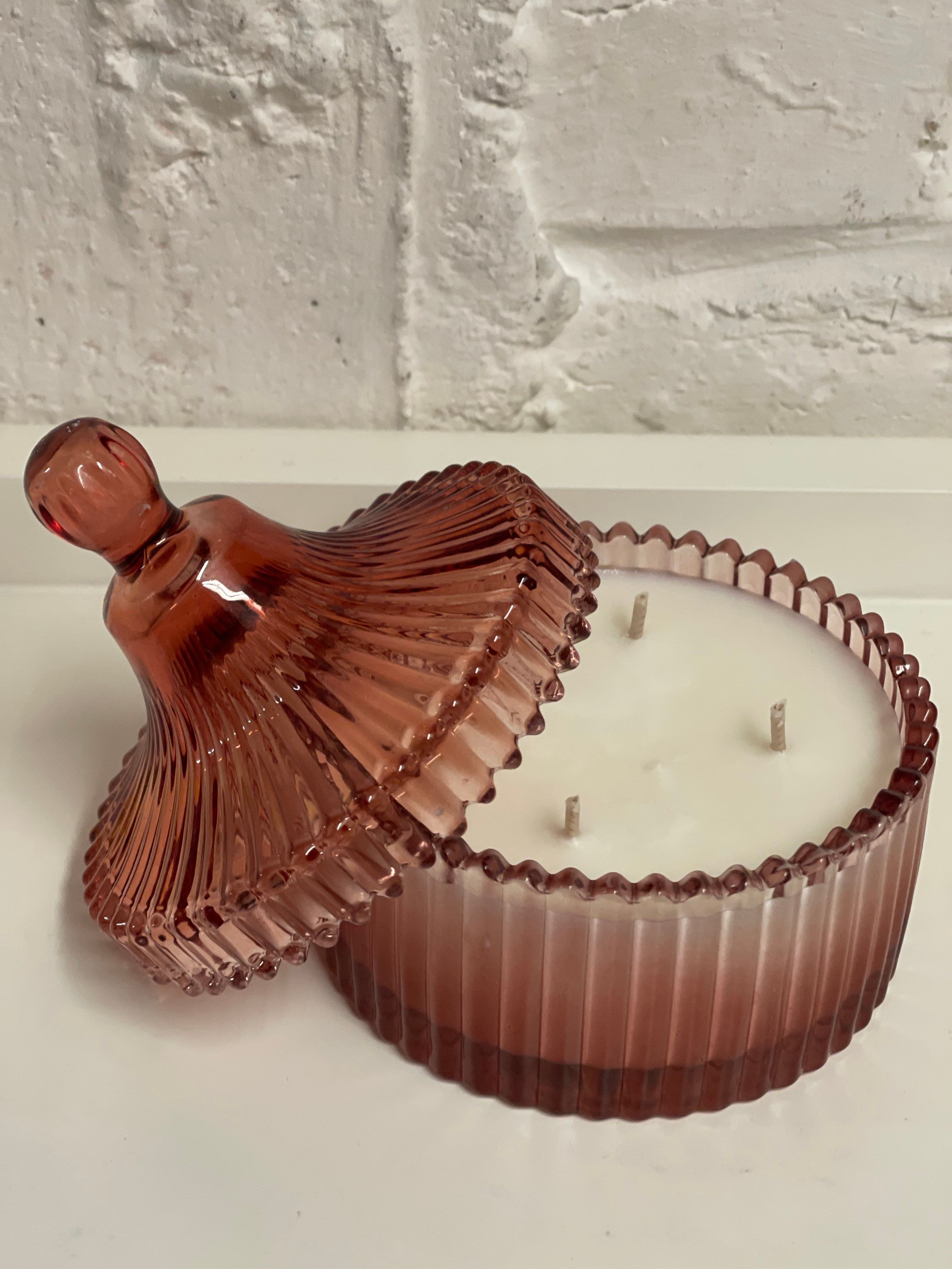 Les Précieuses Nº538