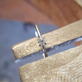 Solitário em ouro branco 18K polido com diamante de 3,5 mm