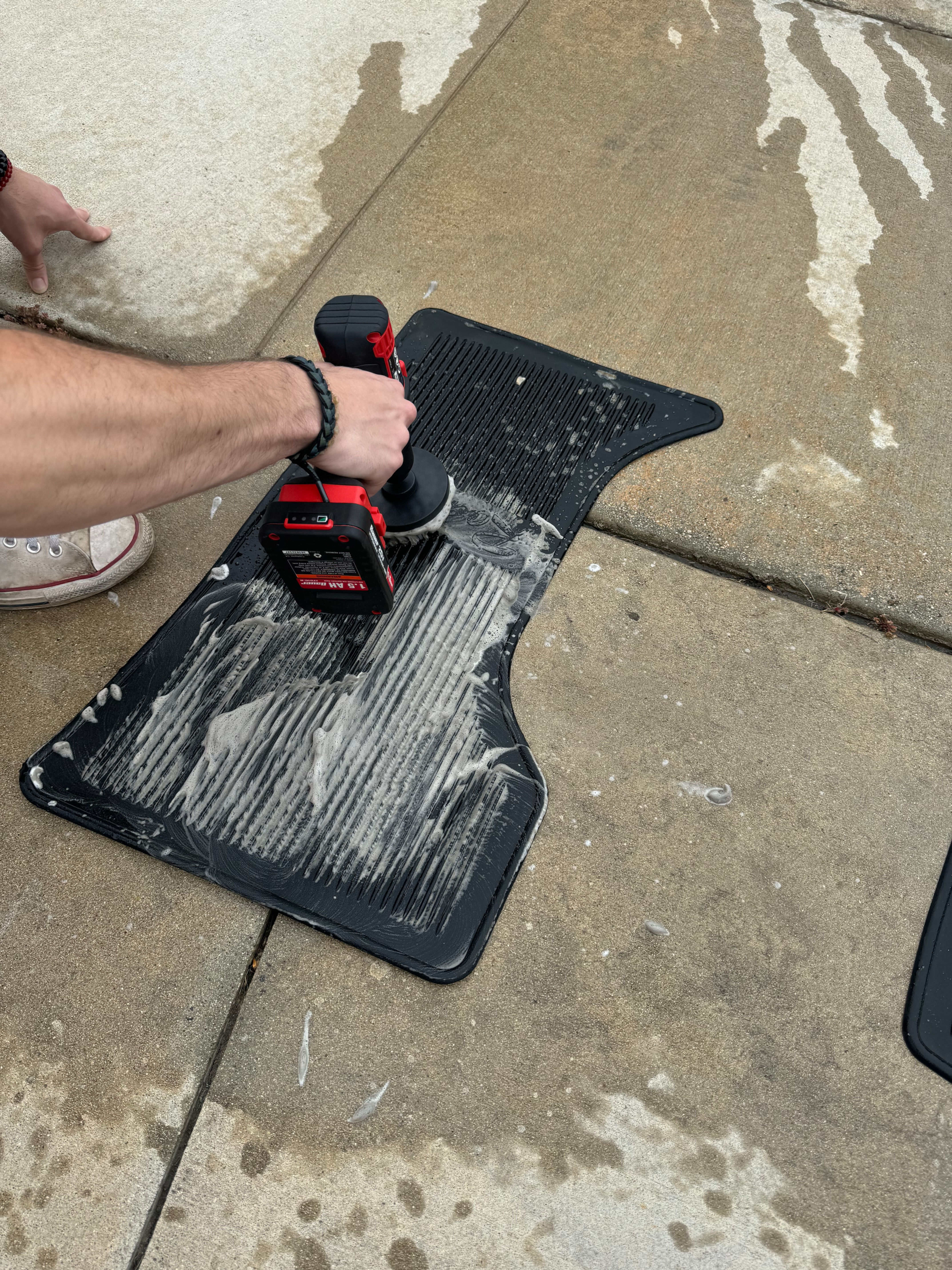 Cleaning rubber mats