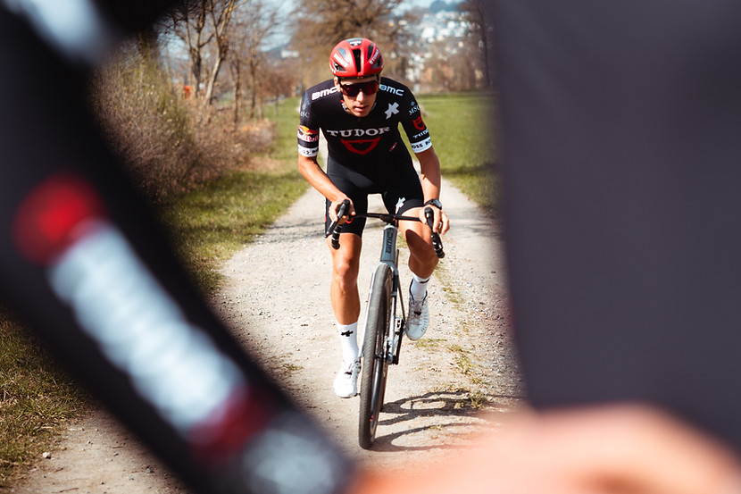 250408_tudorprocyclinggoesgravel__tudorprocycling_49.jpg
