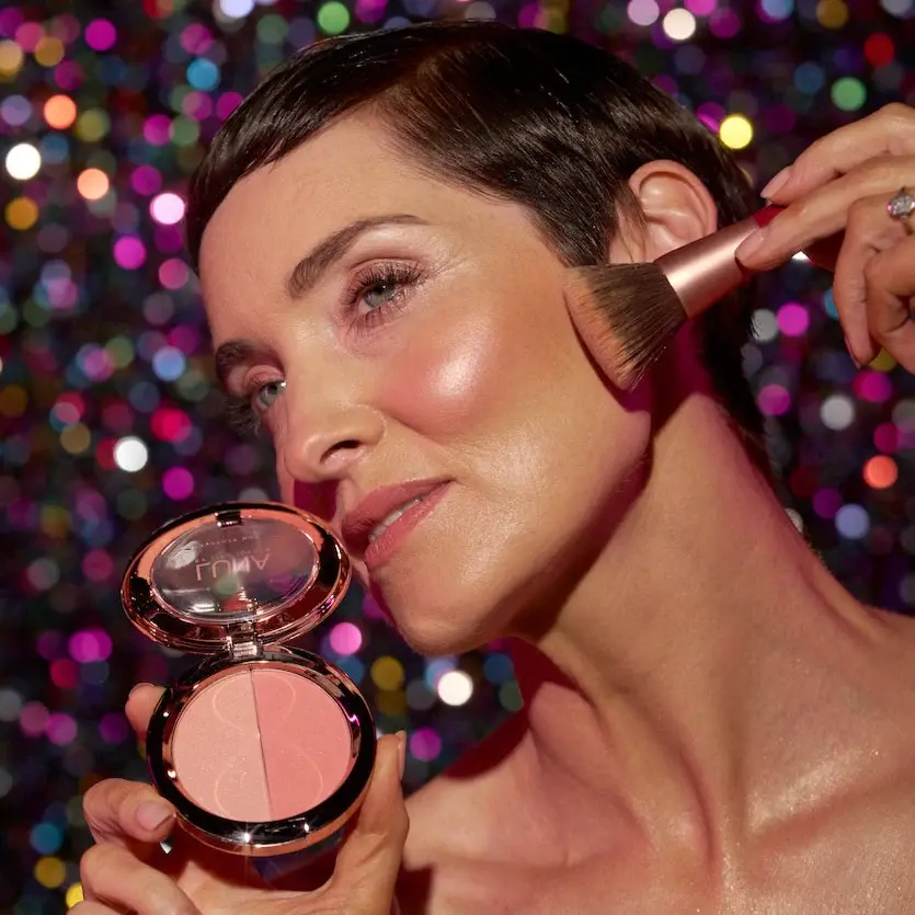Thumbnail: Luna by Lisa Cheek to Sleek 