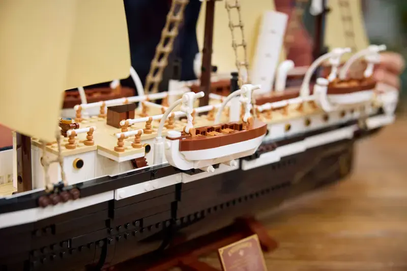 Thumbnail: LEGO® The Endurance #10335