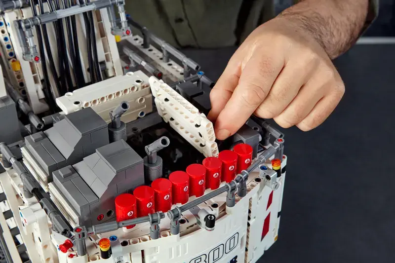 Thumbnail: LEGO® Liebherr R 9800 Excavator #42100