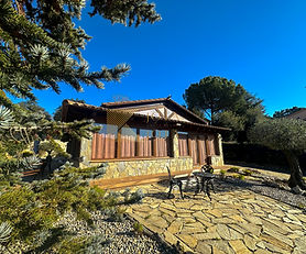 2 CASAS INDEPENDIENTES CON PISCINA EN EL TERRENO DE 1873m2