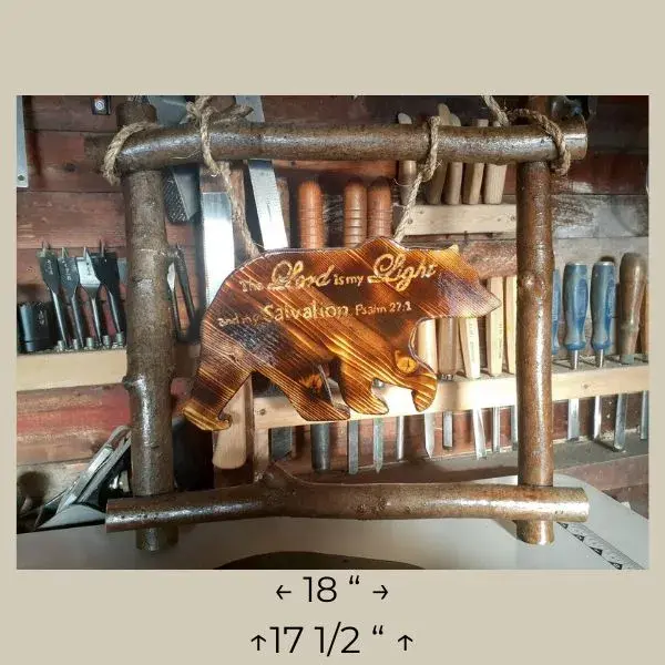 Thumbnail: Cadre mural : Ours en bois avec gravure