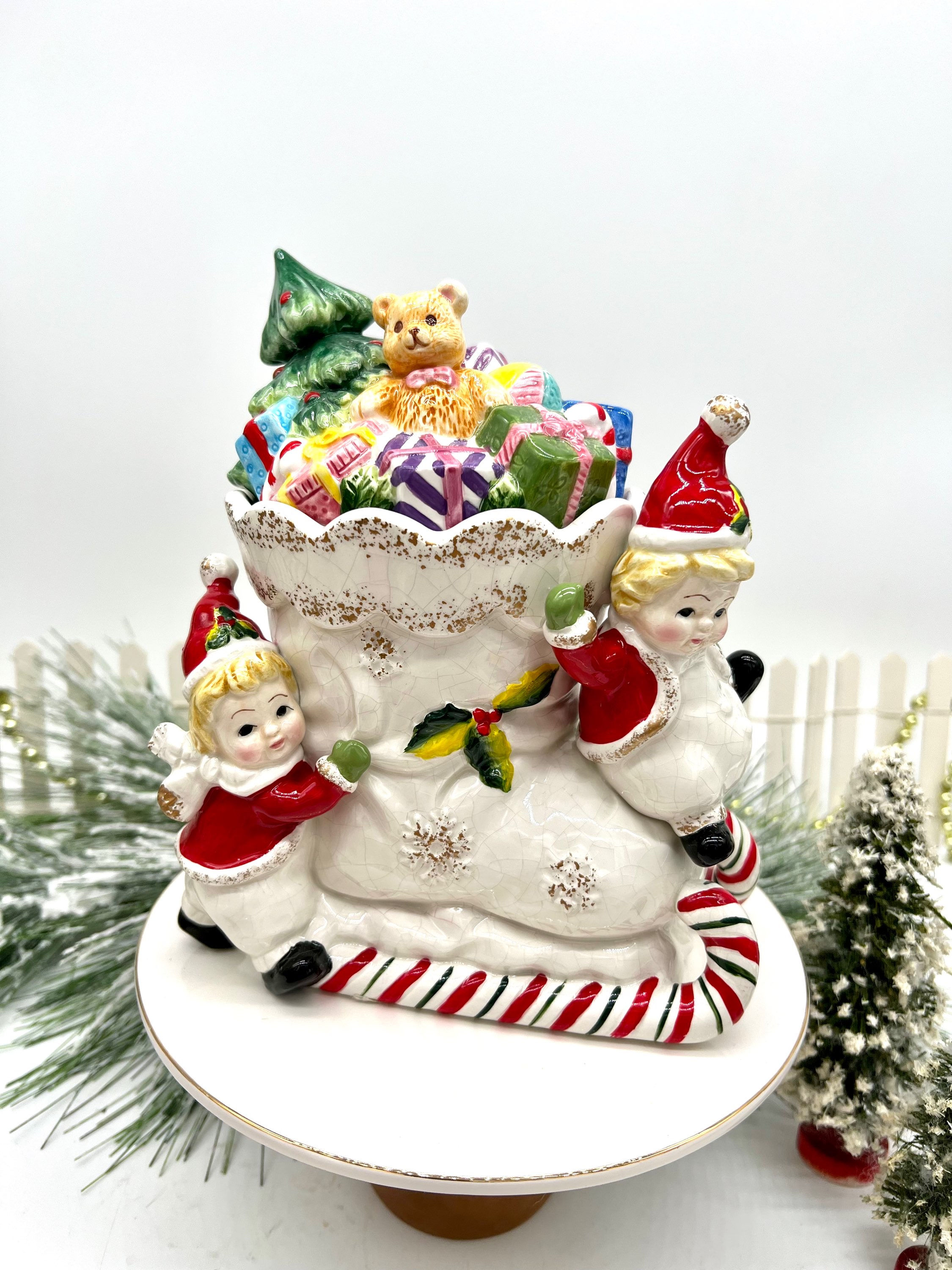 Large covered candy dish with little fat snowman kids; removable lid