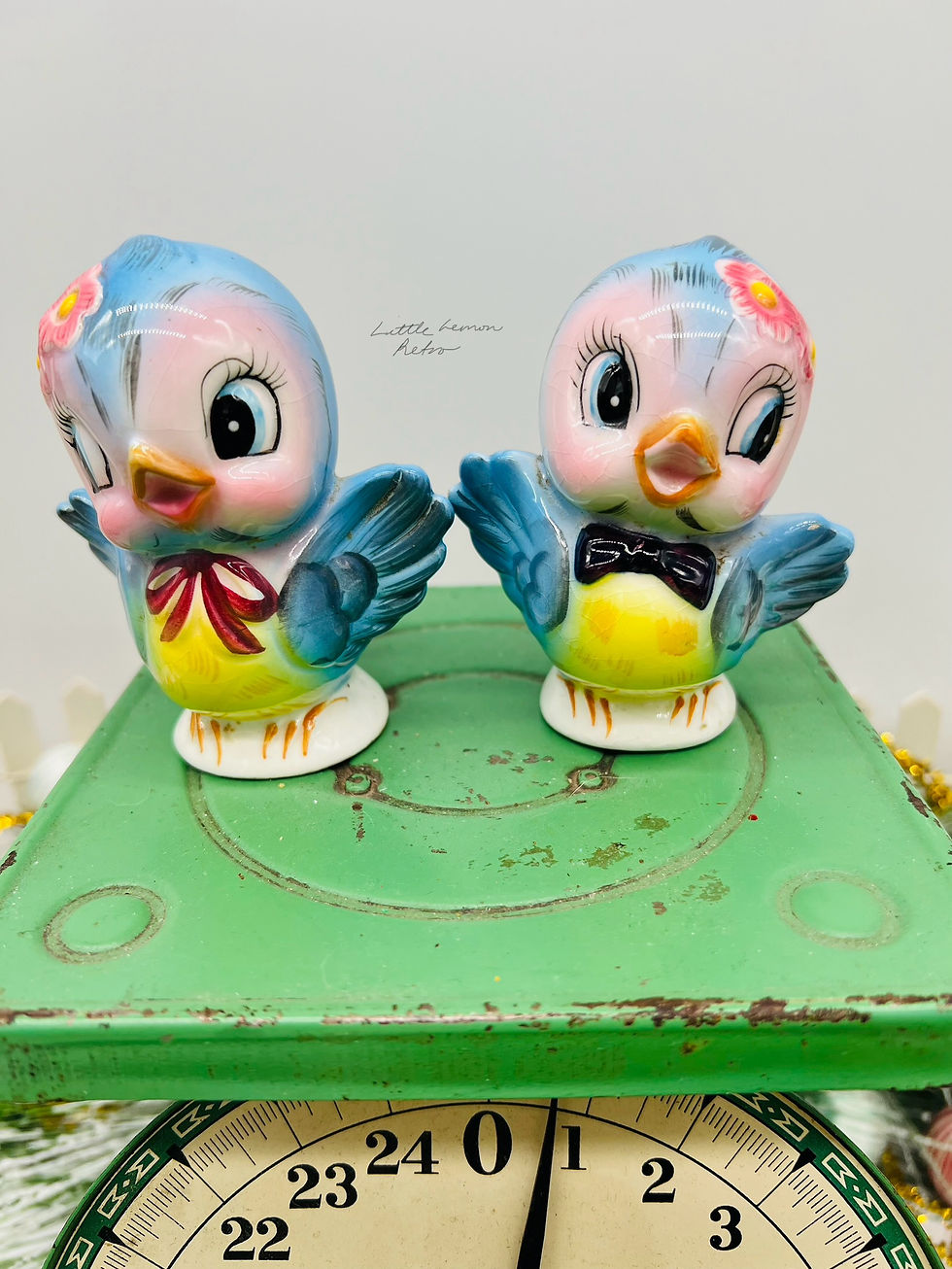 Lefton anthropomorphic bluebird salt/pepper shakers