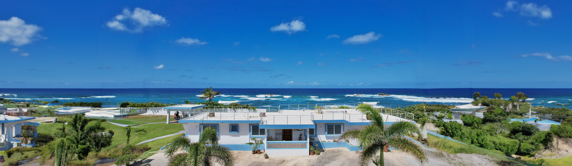 Catalina del Mar beachfront villa with ocean views