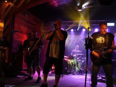 upper cutt live at dmwd this saturday, september 19th from 6-9 pm with gracie lou bbq serving at 4 pm!