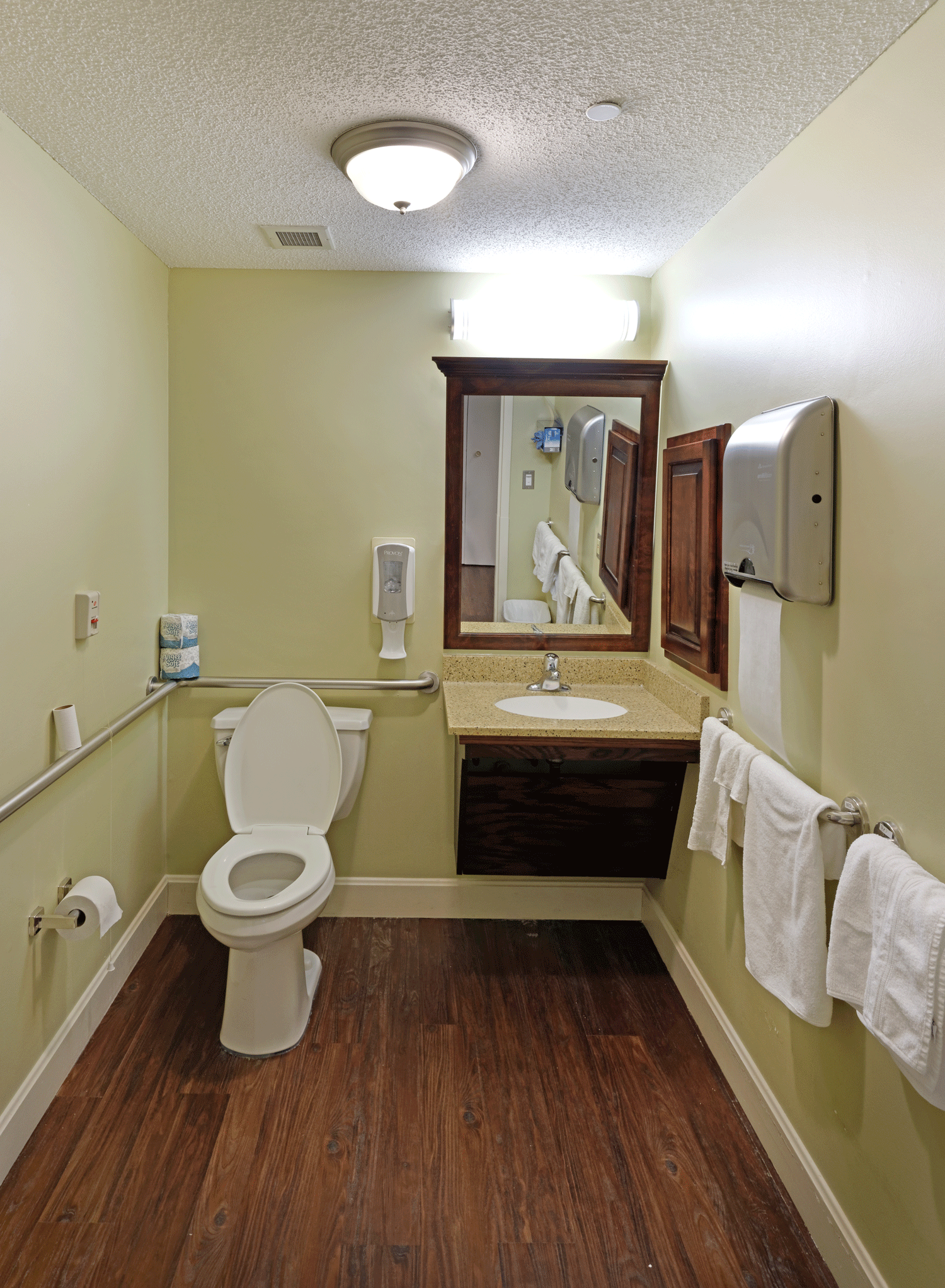BishopSpencerPlace-BEFORE-Room-Int-03_web.gif
