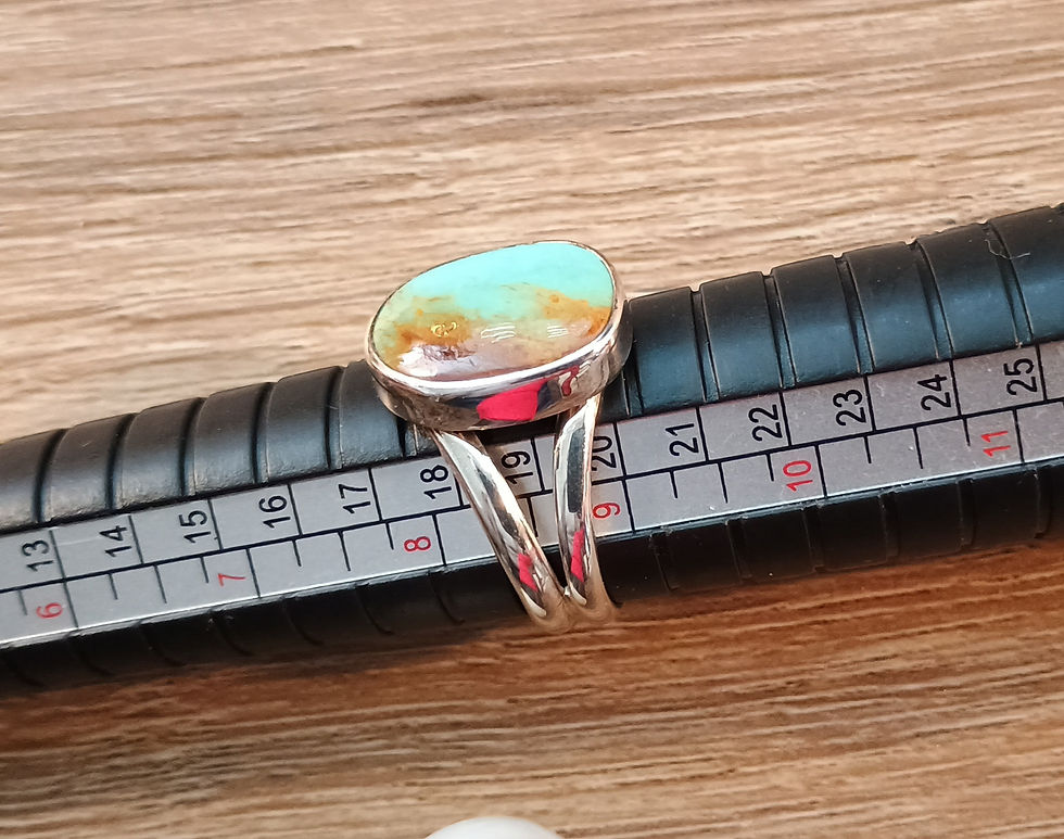 Thumbnail: Artisan-Hand-Cut-Royston-Turquoise-Ring-Size-8-5