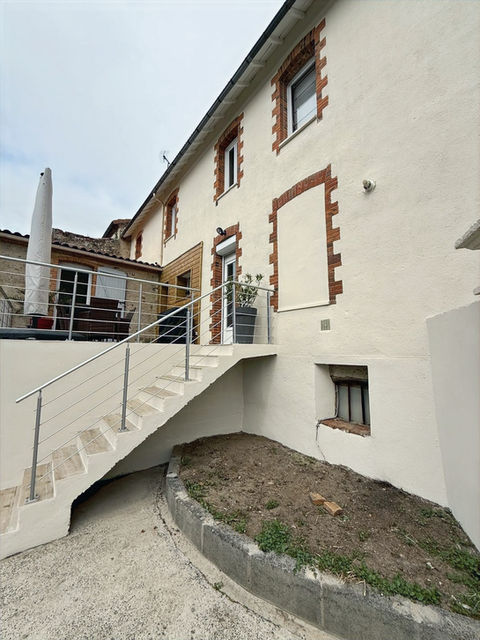 Ravalement de façade d'une ancienne maison sur Cholet