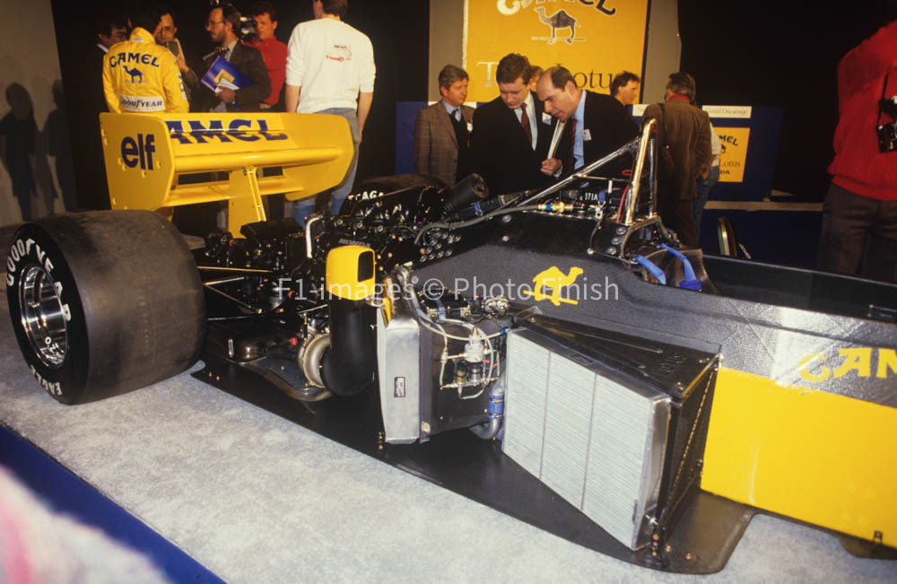 New Car Launch in London Ayrton Senna and Satoru Nakajima L Lotus. 05