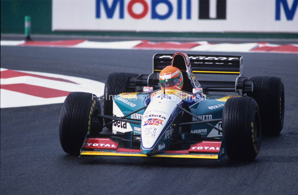 French Grand Prix, Magny-Cours, France. 1995 Eddie Irvine J Jordan. 04