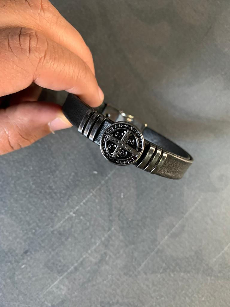 Pulseira couro La cruz