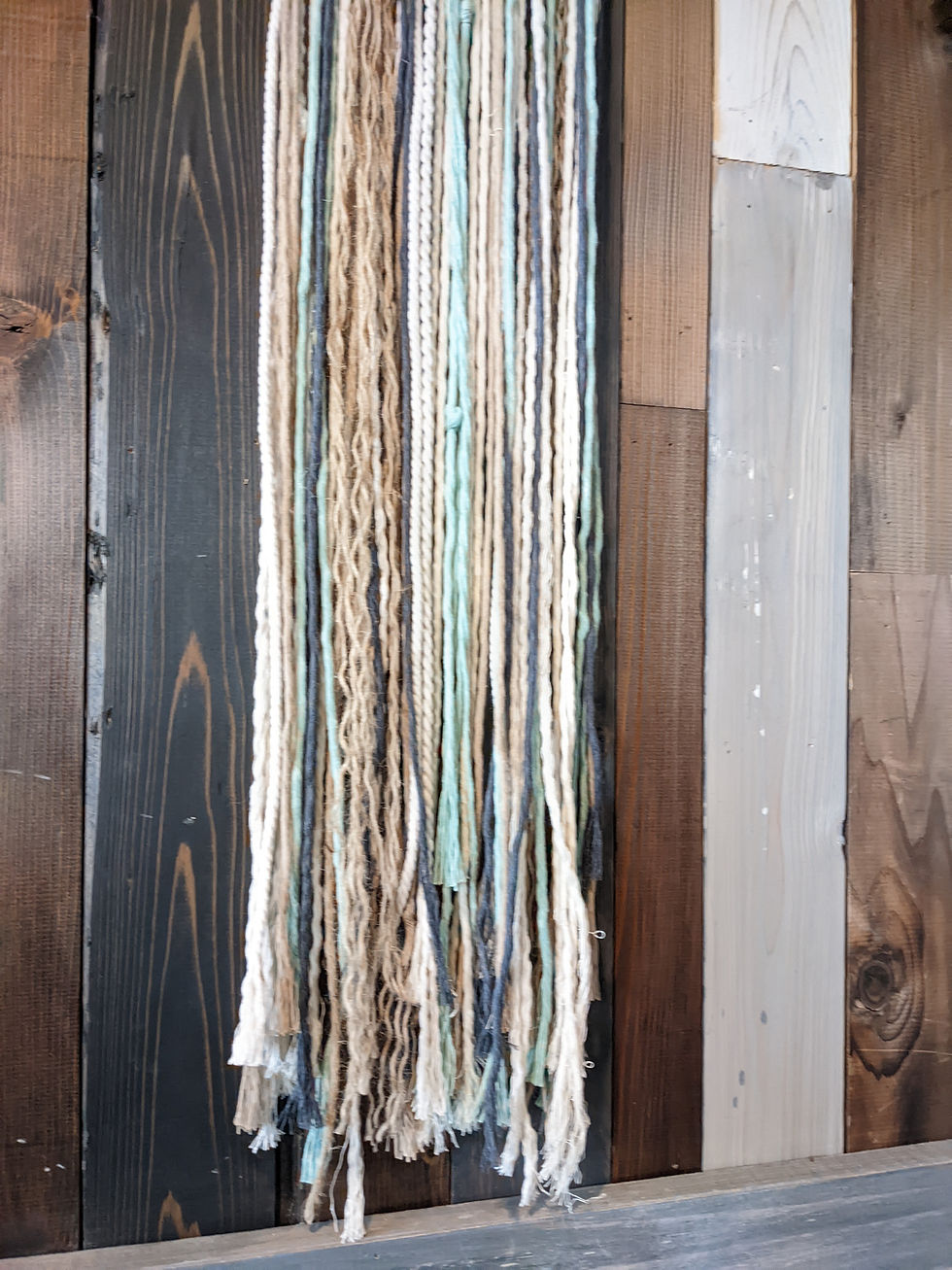 Thumbnail: Wood Flower Wall Hanger