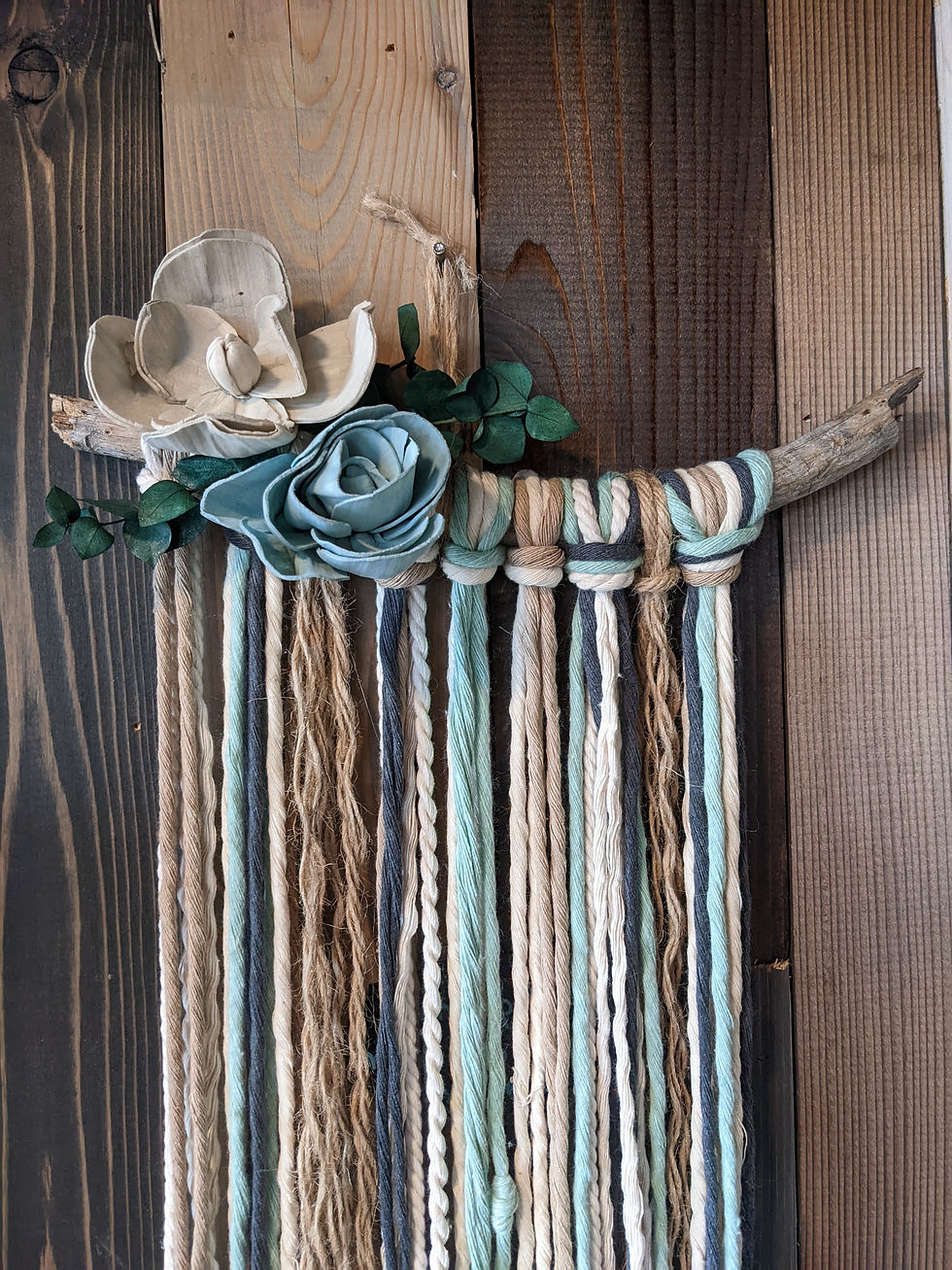 Thumbnail: Wood Flower Wall Hanger