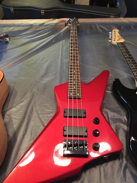 Cruzer Explorer Style Bass Guitar W Gig Bag 2nd Ralston Mcgucken