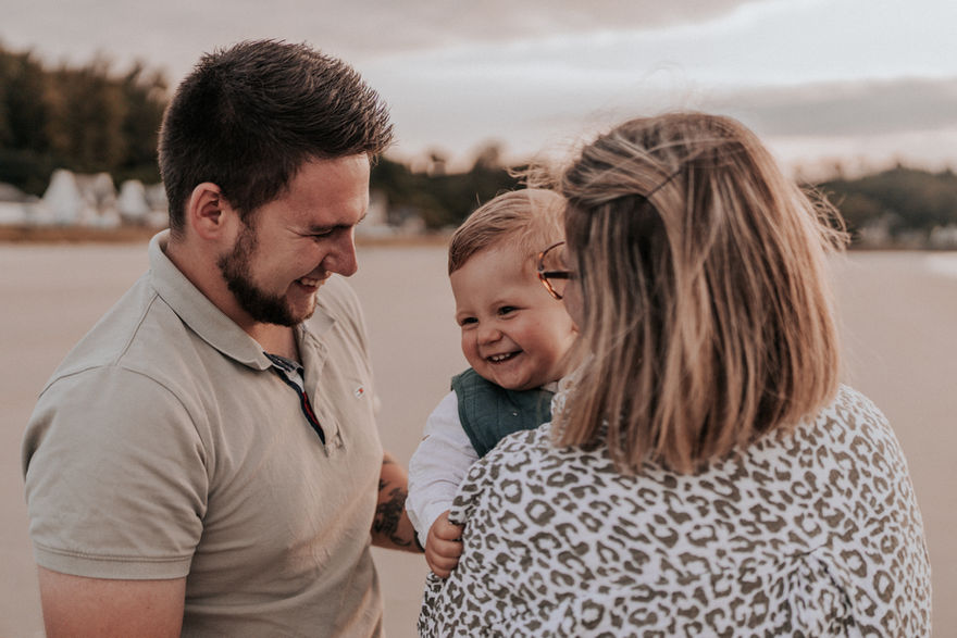 Séance famille Lannion, séance photo famille Lannion, photographe Lannion, photographe bretagne , photographe cotes-d'armor, photographe lannion, séance photo famille, séance photo famille lannion, séance photo famille bretagne, séance photo famille côtes-d'armor, photo famille, séance famille , photographe lannion, photographe alexandra.c photographie lannion, photographe alexandra corlouer lannion, 