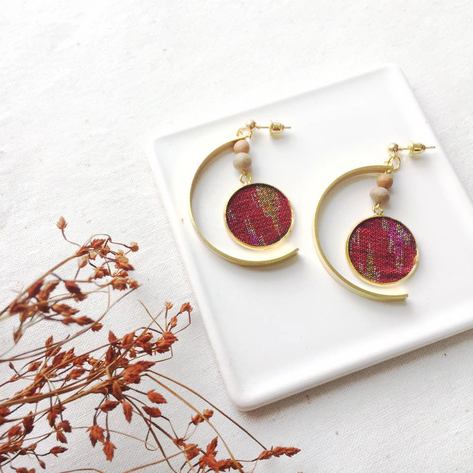 Thumbnail: Thai silk jewelry