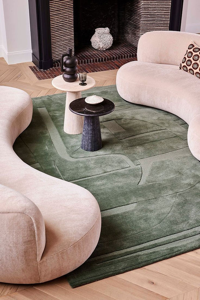 Tapis salon vert sauge, couleur tendance en 2025