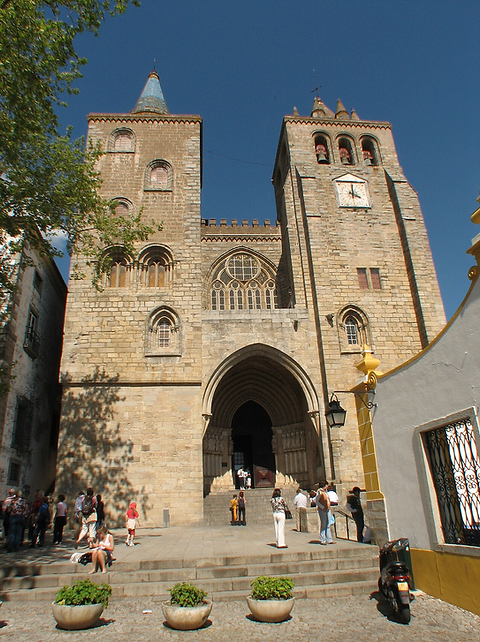 Evora.png