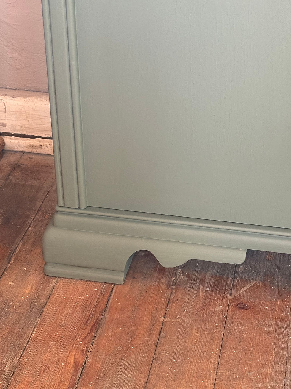 Miniaturebillede: Schmaler dänischer Schrank