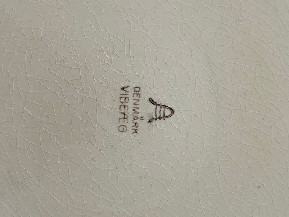 Miniaturbild: Alter Teller aus Porzellan Vibaeg Danmark