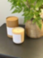 Nahaufnahme von Duftkerze Soft Cashmere mit Verpackung