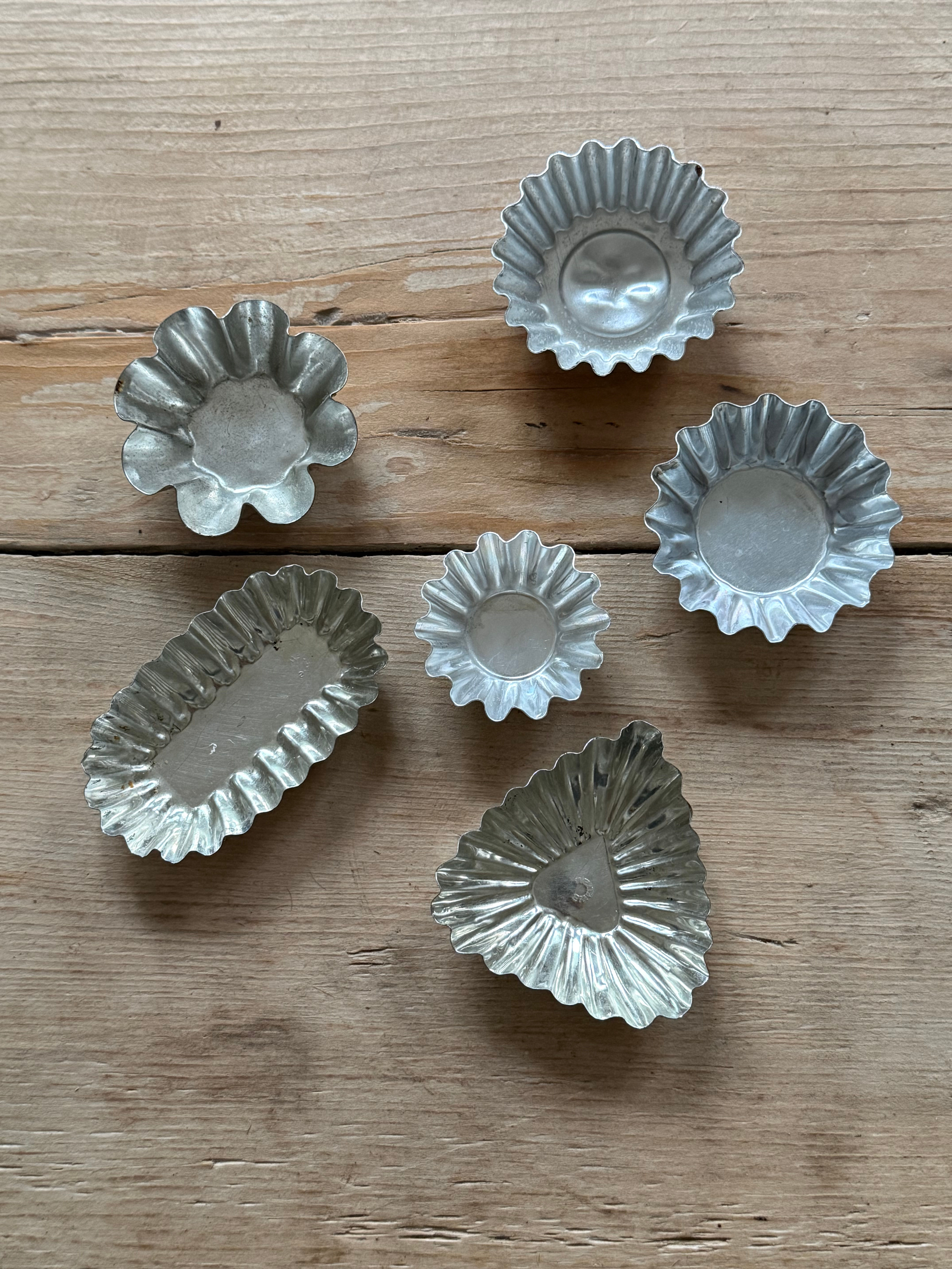 Alte Plätzchen / Back-Förmchen 6er-Set