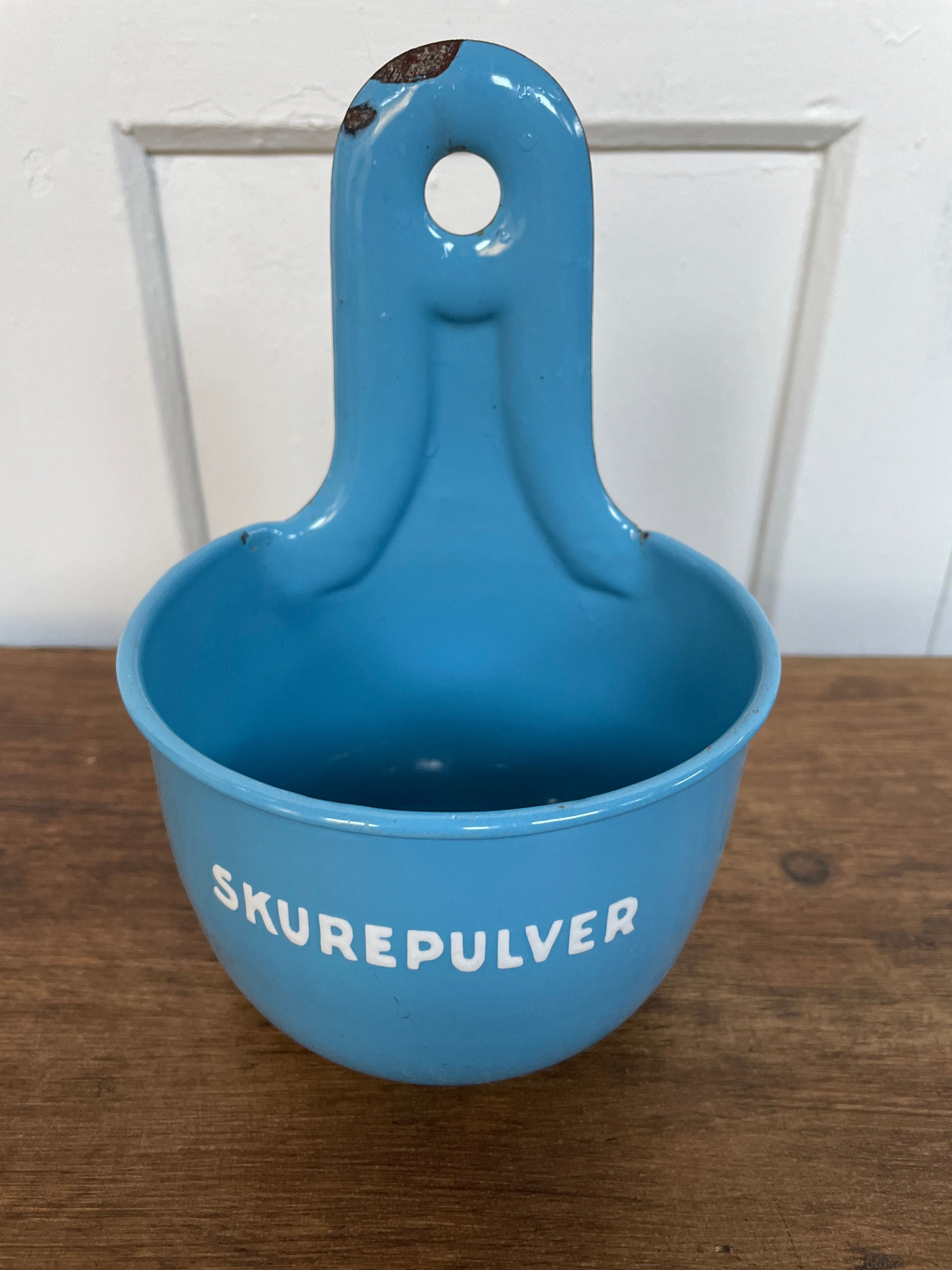 Dänischer Topf "Scheuerpulver" aus blauer Emaille
