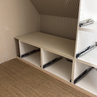 DIY Kleiderschrank - so klappt das Finish mit Kreidefarbe