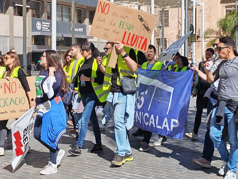 Profesores salen a la calle en València: “La educación no puede seguir en pausa”