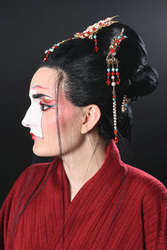 Maquillage et perruque réalisés par Emma Hijano réalisé chez Metamorphoses ! www.ecolemeta.fr