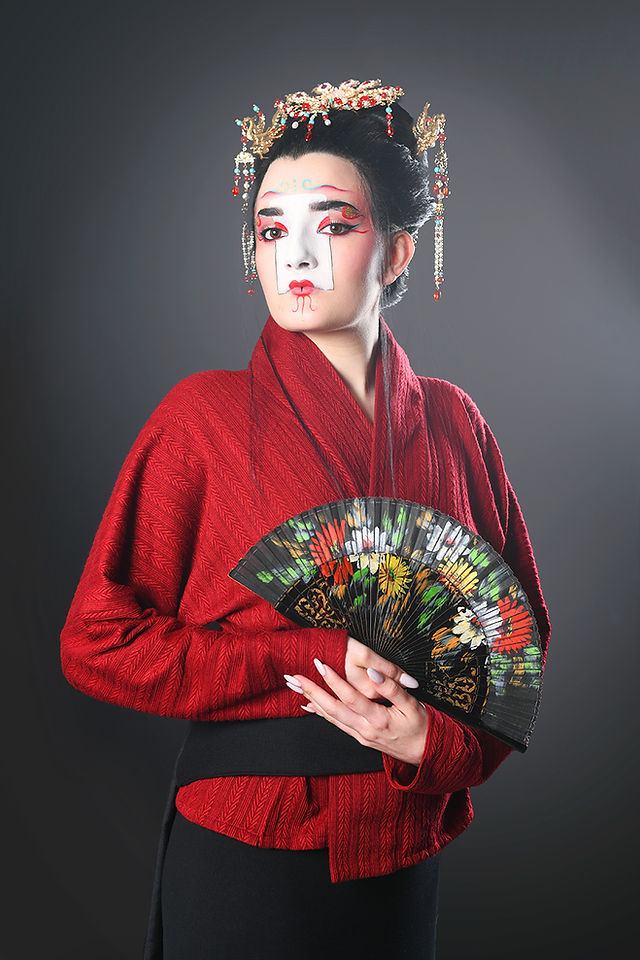 Maquillage et perruque réalisés par Emma Hijano réalisé chez Metamorphoses ! www.ecolemeta.fr