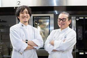 入社2日目で新商品の開発。師匠シェフから豊富な知識を盗んで、次々とチャレンジするボンディッシュケータリングチームのルーキー！