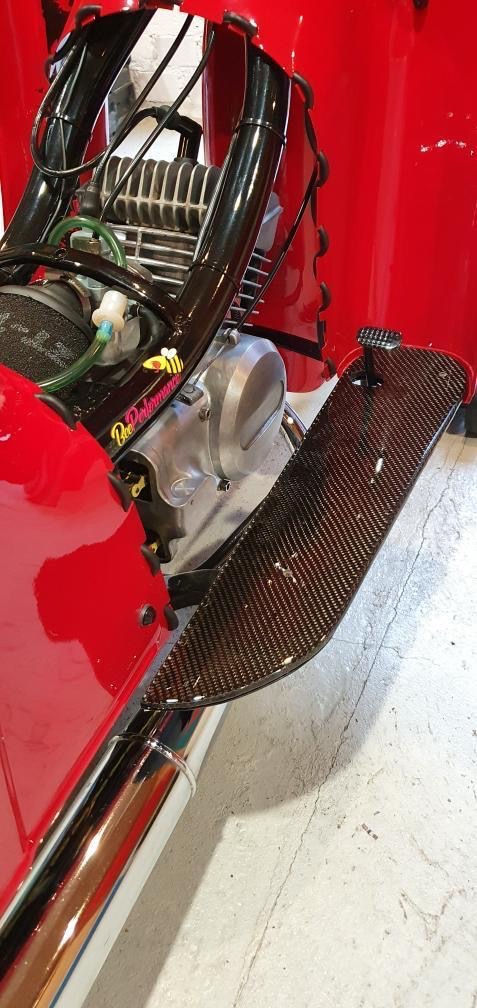 Miniaturbild: Schwalbe Trittbretter Carbon Bearbeitung 