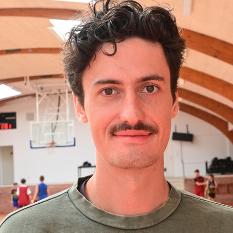 “Willibies is meer dan een basketbalclub, voor sommige jongeren is dit een tweede thuis": Elia Annoot, welzijnsmedewerker bij Willibies