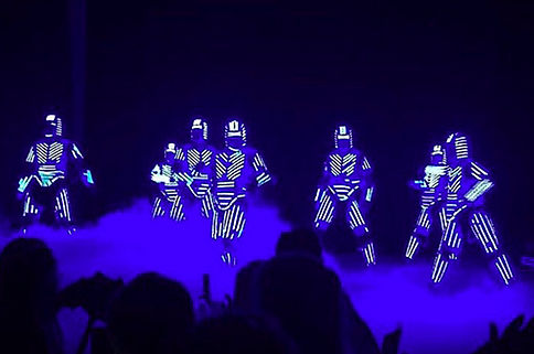 LED Show, LED Robot, Roboter, Tanz, Showact, Showact, Show, Hip Hop, Streetdance, Showdance, verschiedene Besetzungsgrößen, Tanzgruppe, Entertainment, Österreich, Austria, Wien, Vienna, Event - & Künstleragentur Sugar Office, www.sugar-office.com