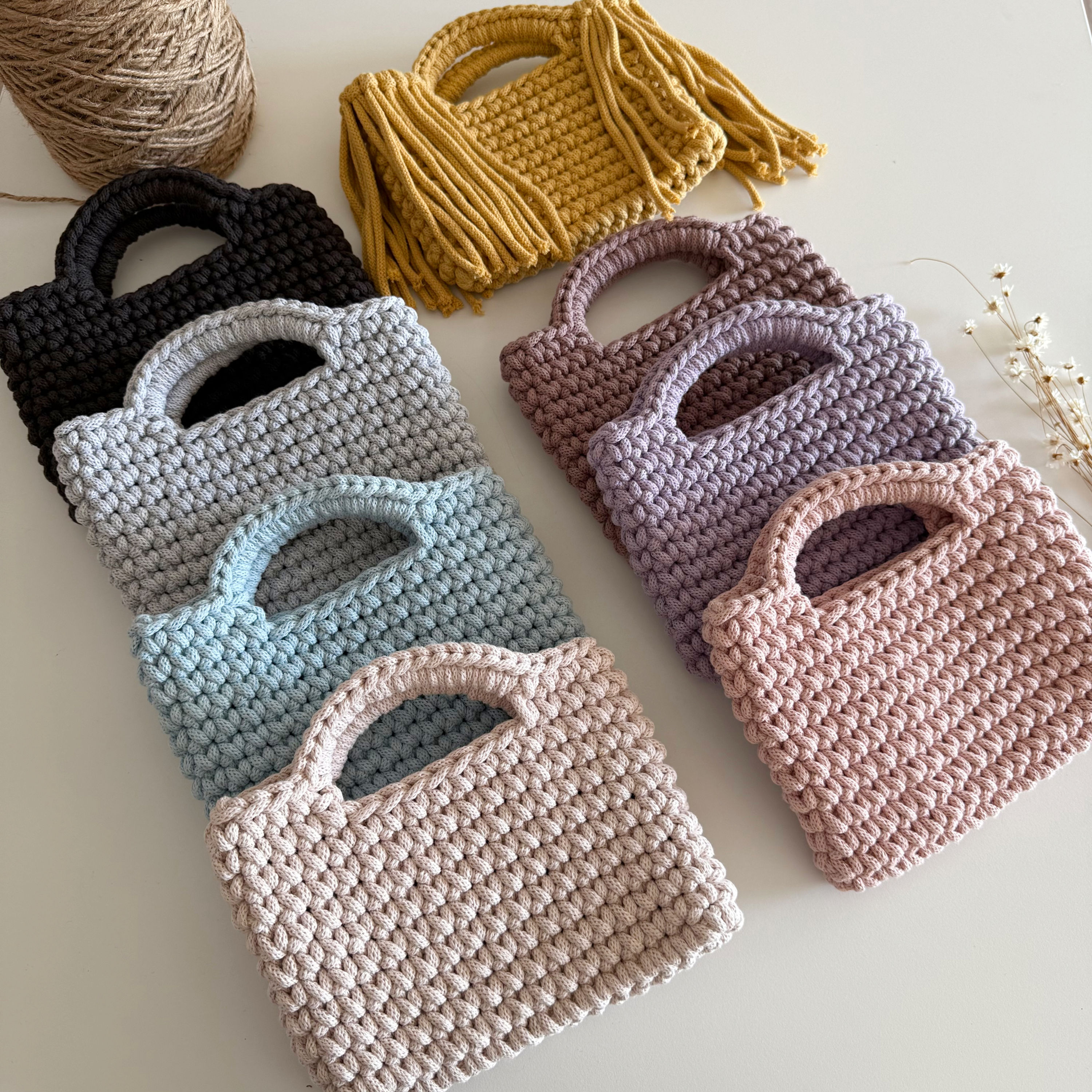 Borsine a mano a uncinetto in corda