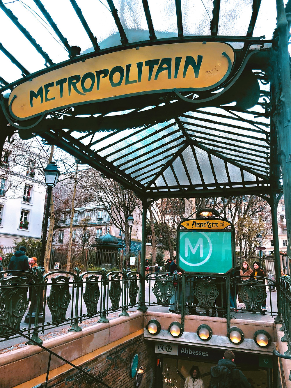moulin rouge metro paris best vacation destinations