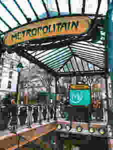 moulin rouge metro paris best vacation destinations