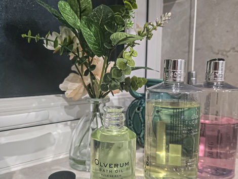 Bath Oil Bliss: A Love Letter to Olverum’s Silky Elixir